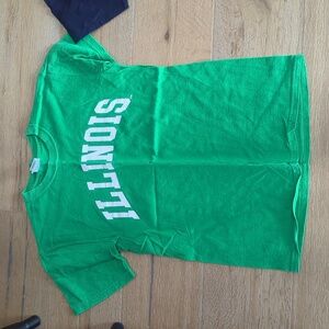 Prewoned university of Illinois tee